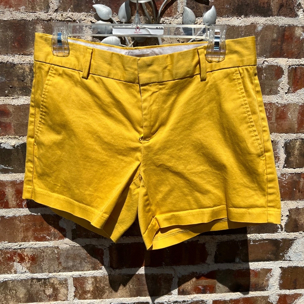 Banana Republic 5" Cuffed Shorts